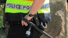 Полицаи за проби се стягат: Пият ударно вода - уринират, тестват ги за дрога