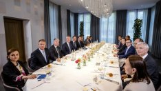 Изненада за лидерите от Г-7: Руска салата на срещата на върха на НАТО