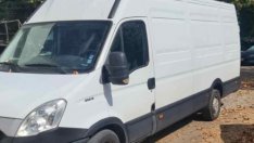 Отново хванаха бус с 24-ма мигранти