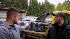 Популярен YouTuber потроши колата на фен при зверска катастрофа (ВИДЕО)