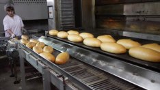 Хлебарите с извити ръце! Или уволняват работници, или вдигат цените