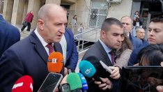 Радев внесе предложението си за референдум за еврото