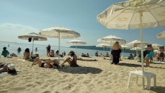 Българи съкращават почивката си на море заради скъпия бензин