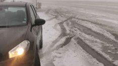 Лед и обърнати коли по пътя Добрич-Варна