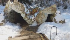 Срути се входът на пещерата „Леденика“