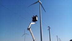 Енергото обезопаси участъци от въздушните електропроводи в 12 села в Добричко