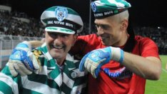 Черно море слага лика на големия Никола Спасов на фланелките