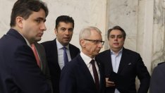 ПП-ДБ няма да подкрепи вота на недоверие на МЕЧ