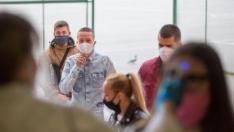 49 373 зрелостници, 5 хил. зали, 15 хил. квестори. Матурите започват! 