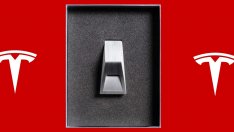 Мъск продава свирки по 50$