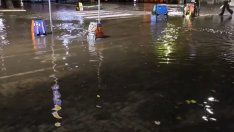 Дъждът през нощта наводни подлези във Варна (ВИДЕО)