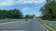 Млад мъж загина с мотора си при катастрофа