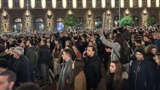 Среднощни протести срещу бюджета и ексцесии в София