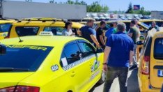 Такситата стягат национален протест