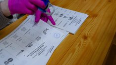  Мадяр дава шанс на Унгария да излезе от сянката на Орбан 