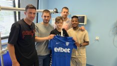 Лидери на Спартак (Варна) дават кураж на контузен юноша