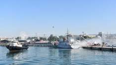 Гасят пожар на кораб утре на учение във Варна