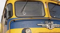 Вандали обстрелваха с камъни влак