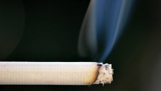 В Гърция взимат книжката за хвърлен фас от кола