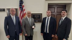 “Възраждане” не искат еврото, а доларa