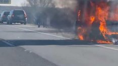 Автомобил горя на АМ "Тракия” (СНИМКИ)