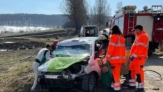 Пожарникари вадиха четирима иракчани от ламарините на "Тракия"