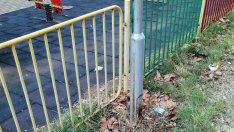 Дете е в болница след токов удар от стълб до детска площадка във Варна