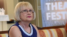 Книгата си „Пристрастно. Театърът на Варна“ представи Виолета Тончева