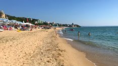 Доц. Кунчев не вижда как зарази ще достигнат до Черно море