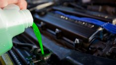 Фалшив антифриз в магазините, уврежда двигателите