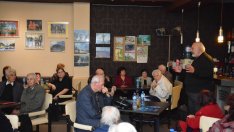 Пламен Градинаров говори с граждани за приоритетите си в “Приморски”