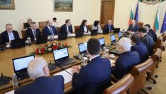 Смениха областния управител на Добрич, дават близо 10 млн. лв. на пощите - чейндж бюра