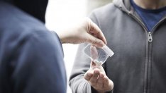 Училищните директори ще имат достъп до регистър на наркоразпространителите