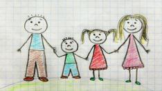 В Унгария: Майката задължително е жена, а бащата – мъж