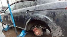 Как "печените" руски шофьори обезшумяват гумите на автомобилите си?