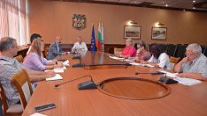 Всички варненски училища започват учебната година в собствените си сгради