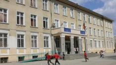 Варненско училище се превръща в огнище на COVID-19, РЗИ нехае