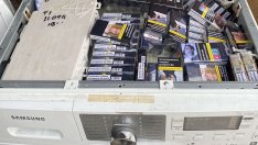 Задържаха над 100 000 къса цигари, укрити в перални машини