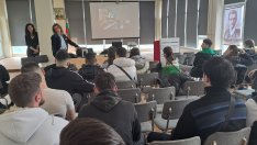 Обясниха на ученици от Спортното във Варна какви са рисковете на пътя