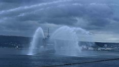 На учение: Потушиха пожар на пристанище Варна - Изток (СНИМКИ)