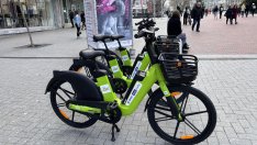 Пускат по 5 минути безплатно ел. велосипедите, които отскоро са разхвърляни из Варна
