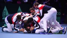 Франция грабна 10-а Купа Дейвис