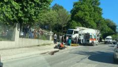 Бетоновоз отнесе моторист във Варна