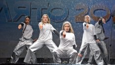 Летният сезон във Варна бе открит "по вода" (СНИМКИ)