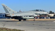 Почна се: Испански изтребители прелетяха над Варна (Обновена)