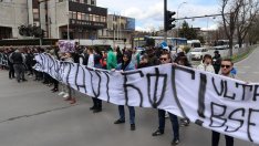 Шествие срещу Боби Михайлов затвори централен булевард във Варна