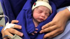 Роди се първото бебе след присаждане на матка от починал донор