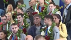 Националите ни по волейбол се завърнаха на родна земя