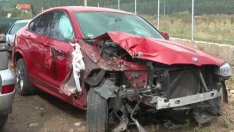 Кошмар: Кола с деца помете със 150 км/ч бус, ограда, заби се в кола (ВИДЕО)