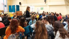 „Час по правосъдие“ с близо 100 шестокласници проведоха  съдии от Районен съд - Варна